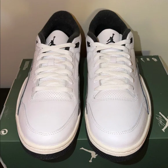 Jordan Flight Court White Black Sail HF3255-100 Men’s Size 10